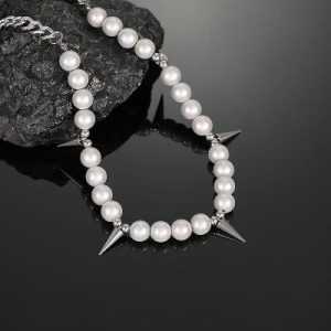 Rivet Cuban Pearl Necklace