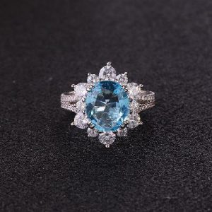 2.5CT Stunningly Gorgeous Oval Cut Ring