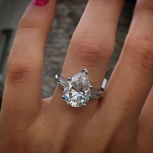 Pear Cut Engagement Ring