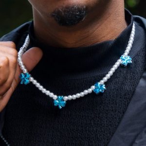 Three-Leaf Pearl Chain-White/Black