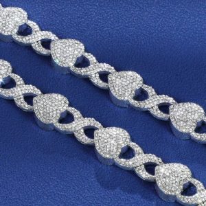 11mm 20'' Iced Heart Infinity Link Chain in White Gold