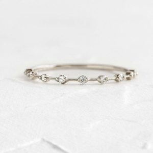 0.135CT Round Cut VVS Moissanite S925 Silver Wedding Band