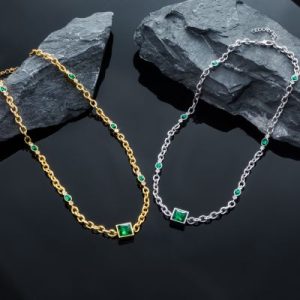 Emerald Green Princess Cut & Oval Cut Diamonds Necklace