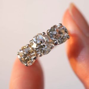 2.5CT Round Cut VVS Moissanite Three Stone Engagement Ring