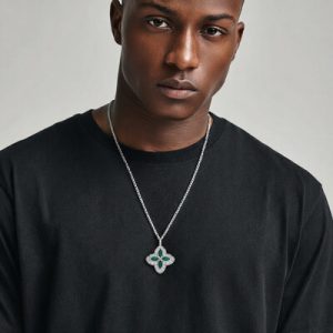 Iced Out Four Leaf Clover Pendent Necklace