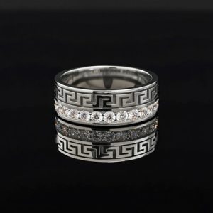 Moissanite Meander Band Ring in S925 Silver