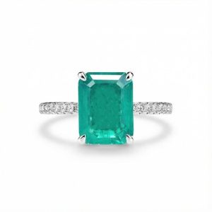 S925 Silver 4CT Emerald & Side Diamonds Engagement Ring