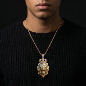 Roaring Lion with Crown Pendant in Gold