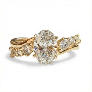 7.8CT Oval Cut VVS Moissanite Twisted Engagement Ring